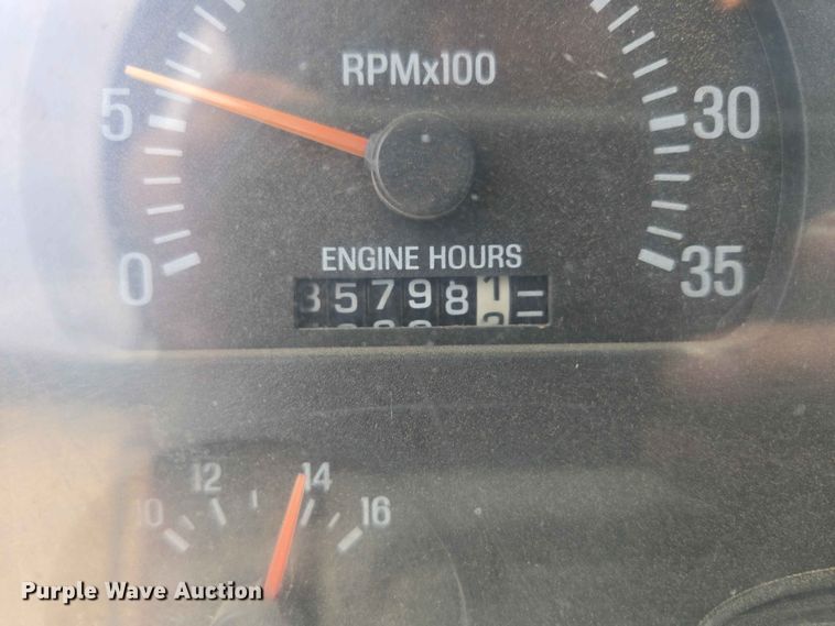image for item ER1680 2000 Sterling A9500 semi truck