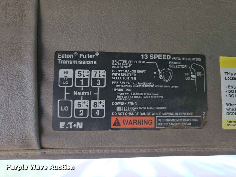 image for item ER1680 2000 Sterling A9500 semi truck