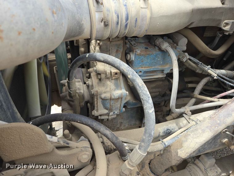 image for item ER1680 2000 Sterling A9500 semi truck