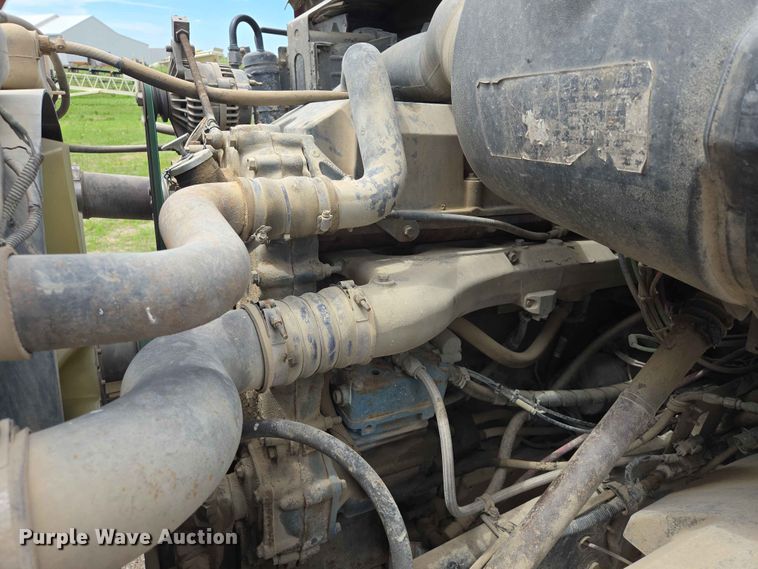 image for item ER1680 2000 Sterling A9500 semi truck