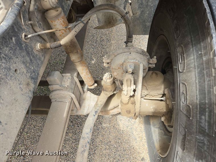 image for item ER1680 2000 Sterling A9500 semi truck