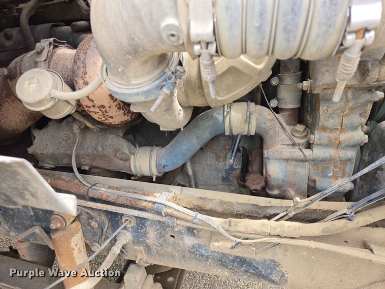 image for item ER1680 2000 Sterling A9500 semi truck