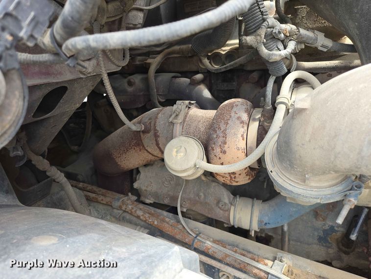 image for item ER1680 2000 Sterling A9500 semi truck