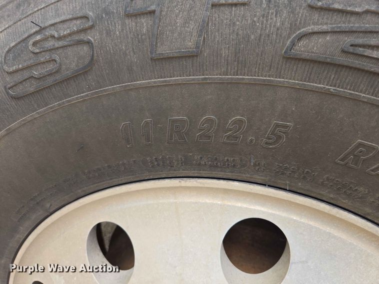 image for item ER1680 2000 Sterling A9500 semi truck