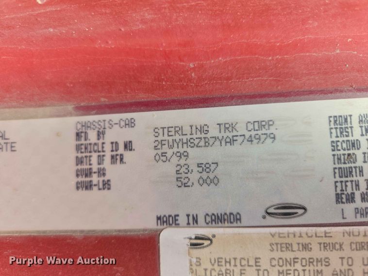 image for item ER1680 2000 Sterling A9500 semi truck