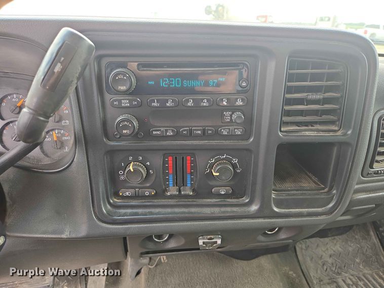 image for item ER1681 2007 Chevrolet Silverado 1500 Ext. Cab pickup truck
