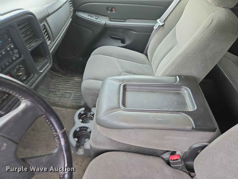 image for item ER1681 2007 Chevrolet Silverado 1500 Ext. Cab pickup truck