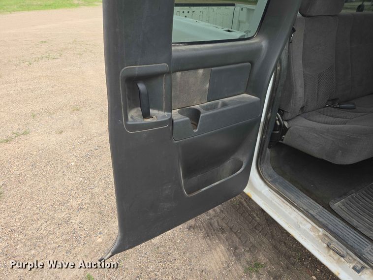 image for item ER1681 2007 Chevrolet Silverado 1500 Ext. Cab pickup truck