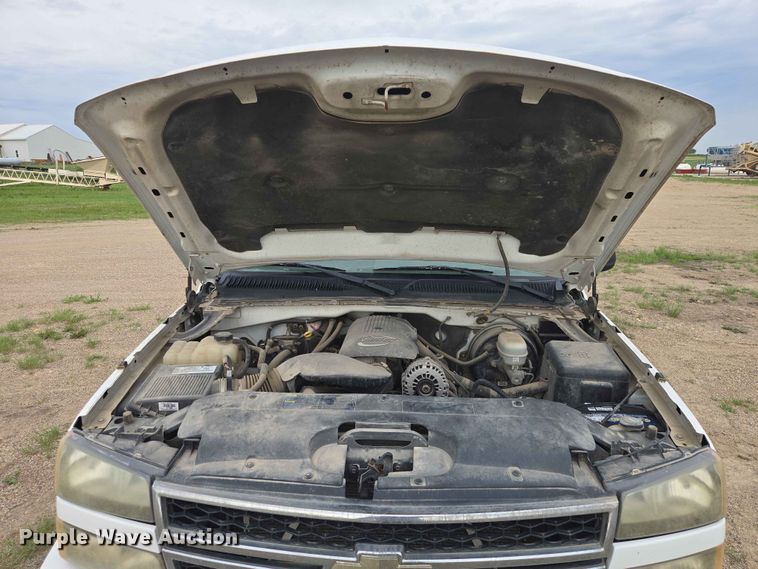 image for item ER1681 2007 Chevrolet Silverado 1500 Ext. Cab pickup truck