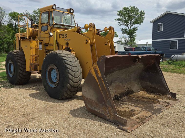 image for item ER1697 1973 Clark Michigan 175B wheel loader