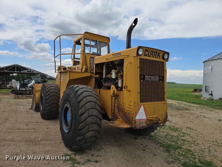 image for item ER1697 1973 Clark Michigan 175B wheel loader