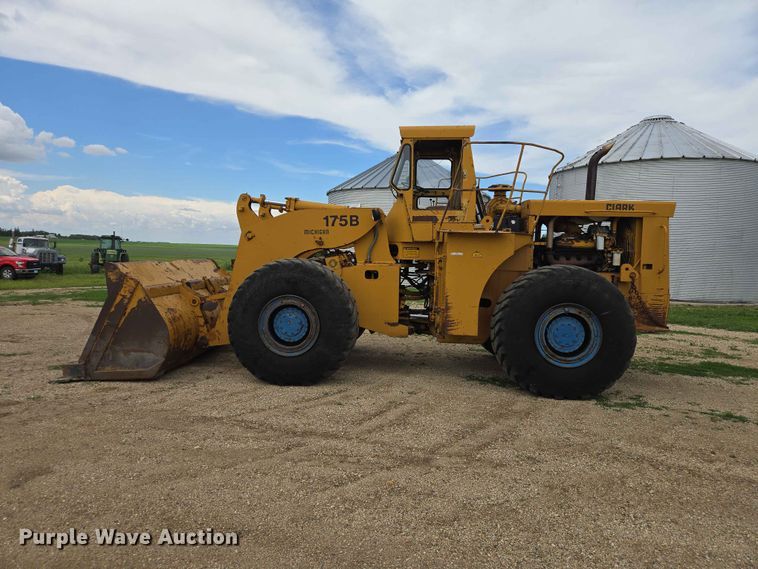 image for item ER1697 1973 Clark Michigan 175B wheel loader
