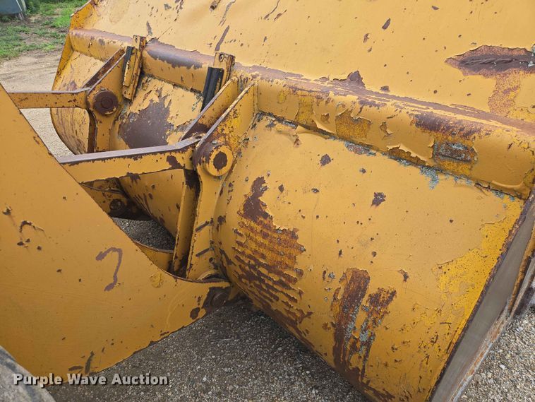 image for item ER1697 1973 Clark Michigan 175B wheel loader