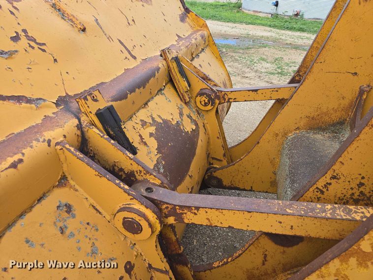 image for item ER1697 1973 Clark Michigan 175B wheel loader
