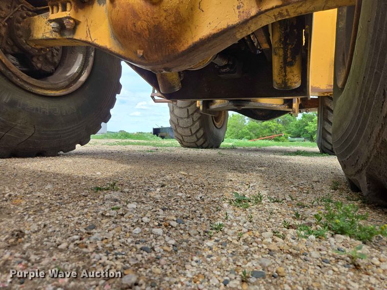 image for item ER1697 1973 Clark Michigan 175B wheel loader