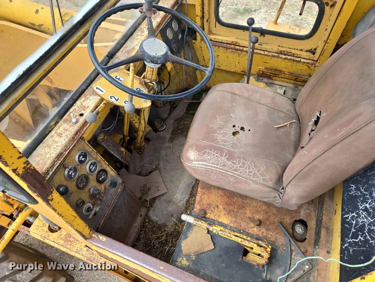 image for item ER1697 1973 Clark Michigan 175B wheel loader