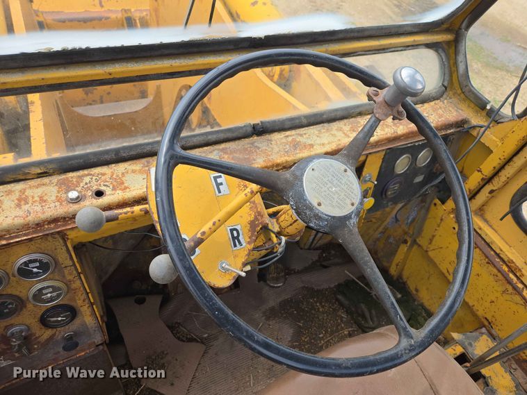 image for item ER1697 1973 Clark Michigan 175B wheel loader