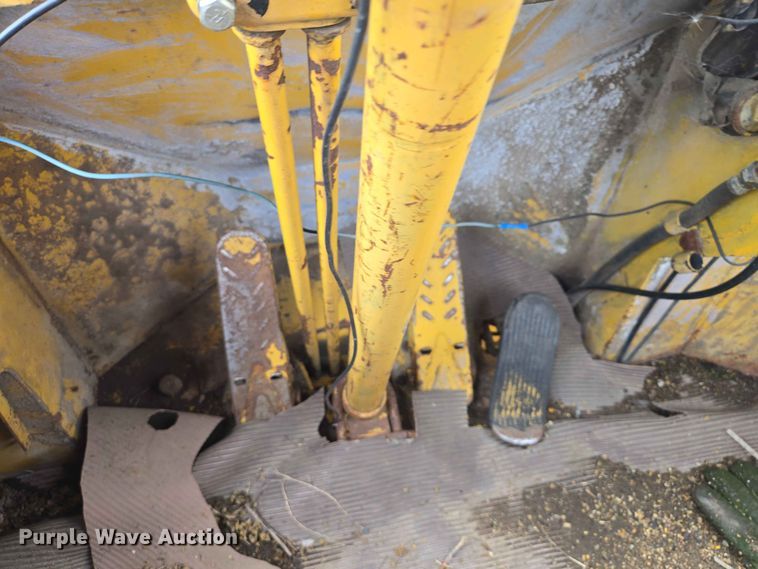image for item ER1697 1973 Clark Michigan 175B wheel loader