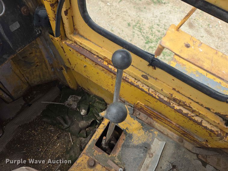 image for item ER1697 1973 Clark Michigan 175B wheel loader