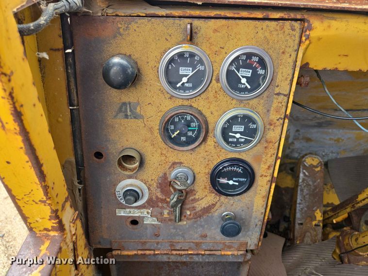 image for item ER1697 1973 Clark Michigan 175B wheel loader