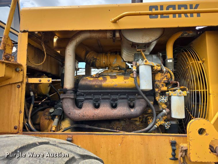 image for item ER1697 1973 Clark Michigan 175B wheel loader