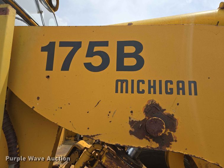 image for item ER1697 1973 Clark Michigan 175B wheel loader