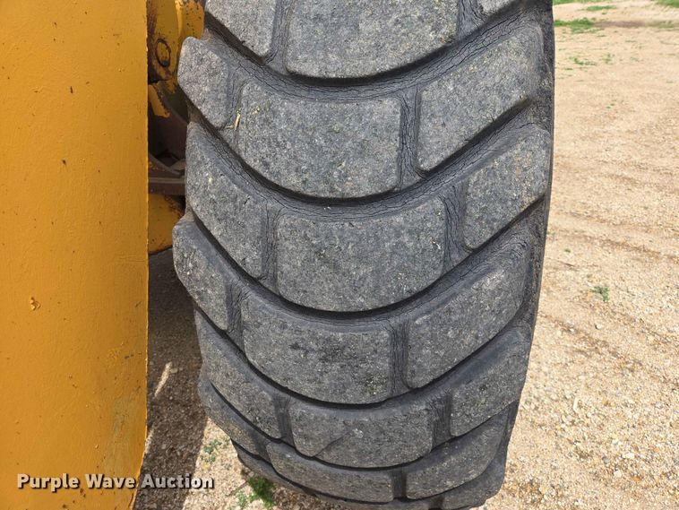 image for item ER1697 1973 Clark Michigan 175B wheel loader