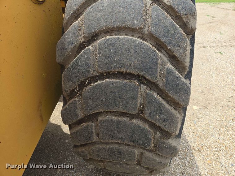 image for item ER1697 1973 Clark Michigan 175B wheel loader