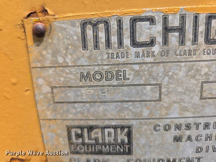 image for item ER1697 1973 Clark Michigan 175B wheel loader