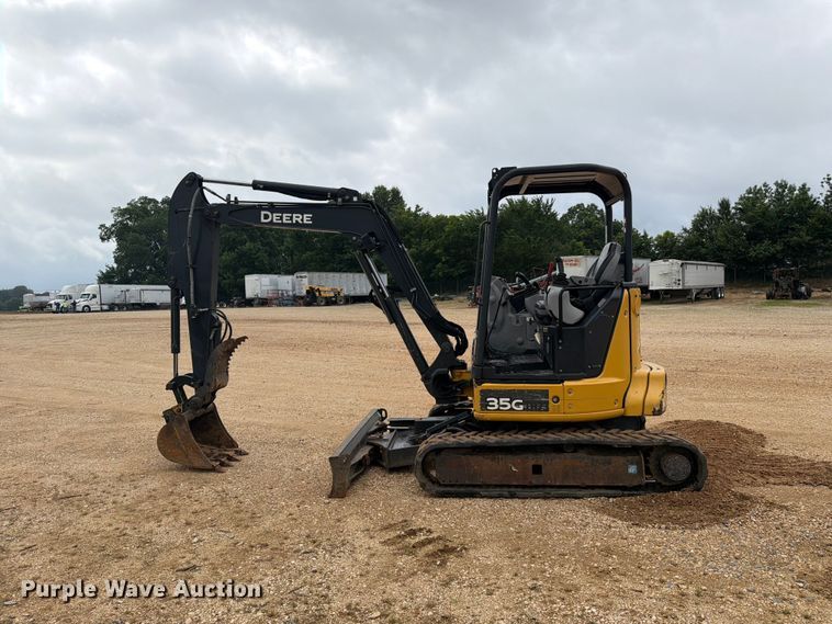 image for item ER3002 2020 John Deere 35G mini excavator