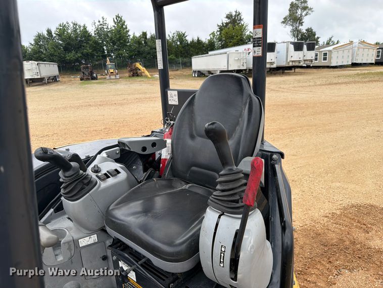 image for item ER3002 2020 John Deere 35G mini excavator