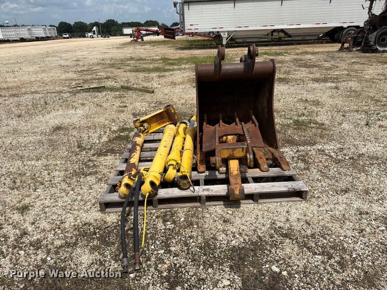 image for item ER3007 Kobelco SK115SRDZ-1E excavator