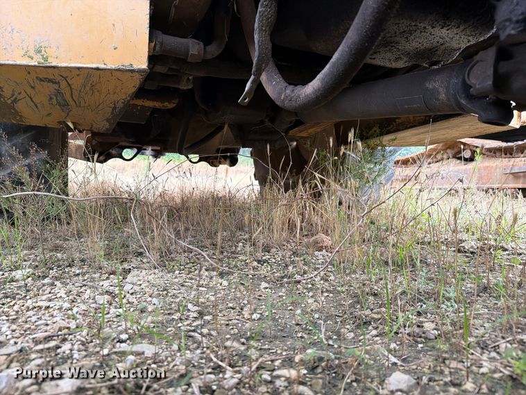 image for item ER3008 1997 New Holland 655E backhoe