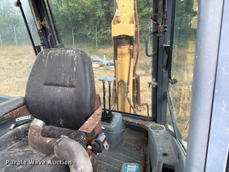 image for item ER3008 1997 New Holland 655E backhoe