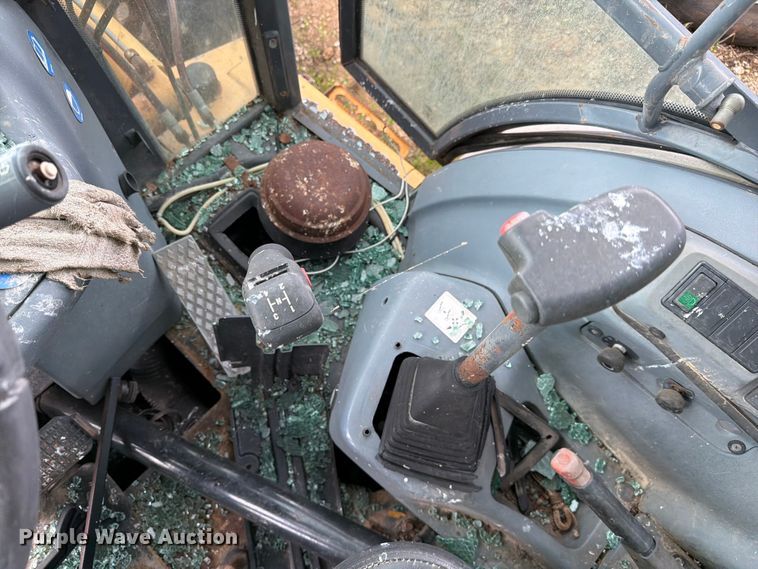 image for item ER3008 1997 New Holland 655E backhoe