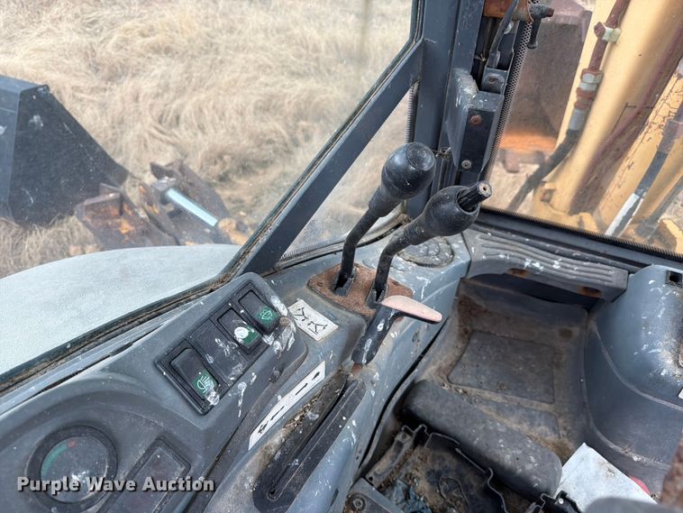 image for item ER3008 1997 New Holland 655E backhoe