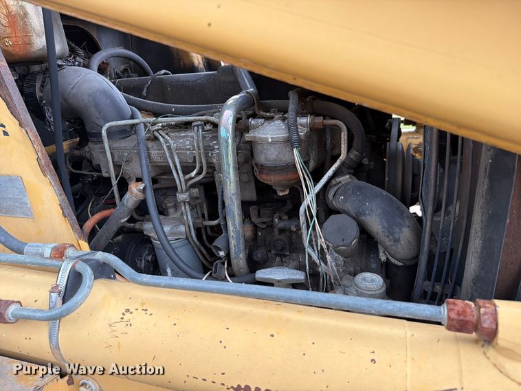 image for item ER3008 1997 New Holland 655E backhoe
