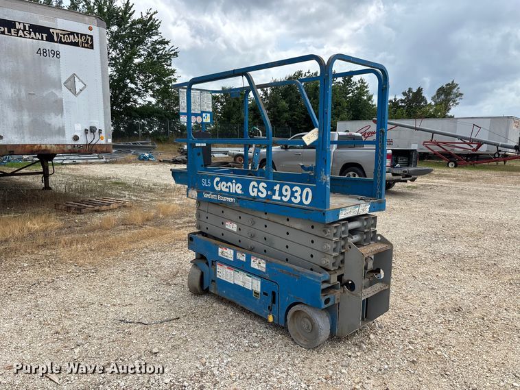 image for item ER3009 Genie GS-1930 scissor lift