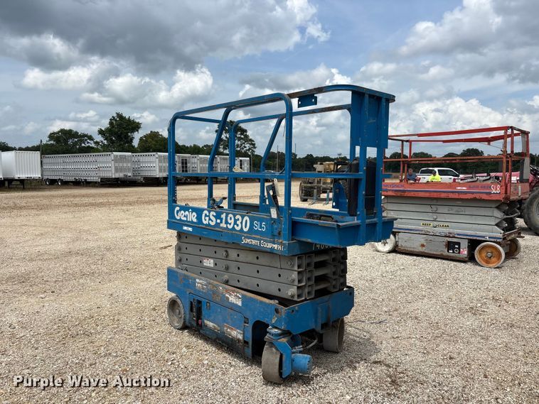 image for item ER3009 Genie GS-1930 scissor lift