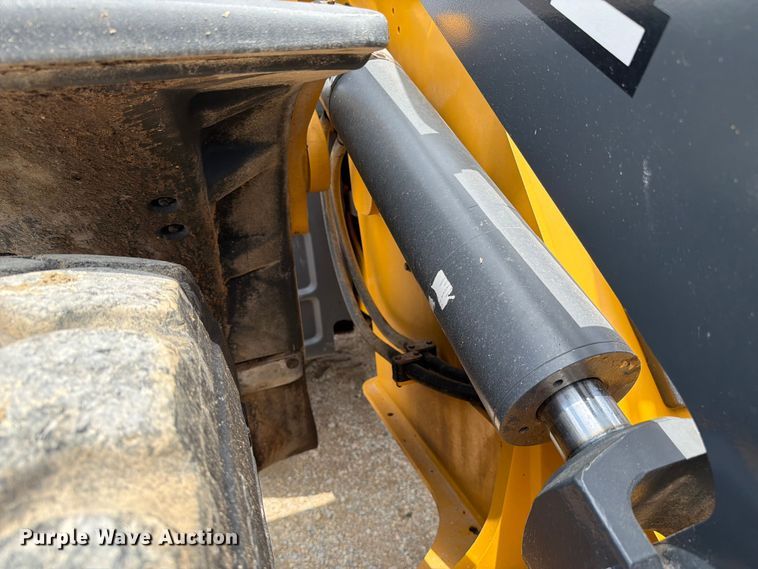 image for item ER3023 2024 John Deere 344P wheel loader