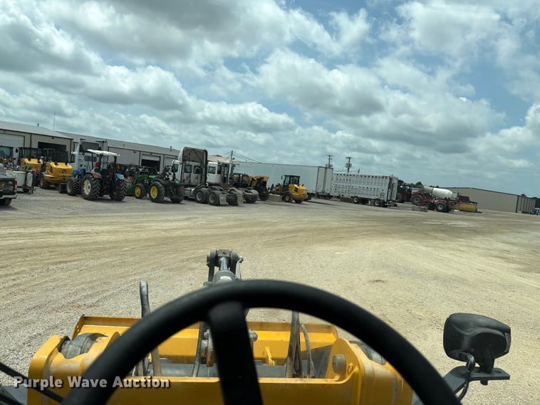 image for item ER3023 2024 John Deere 344P wheel loader