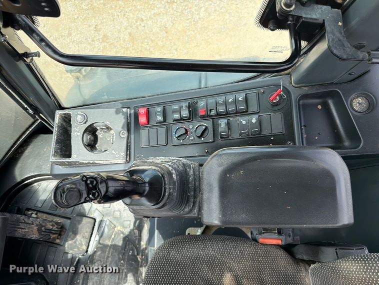 image for item ER3023 2024 John Deere 344P wheel loader