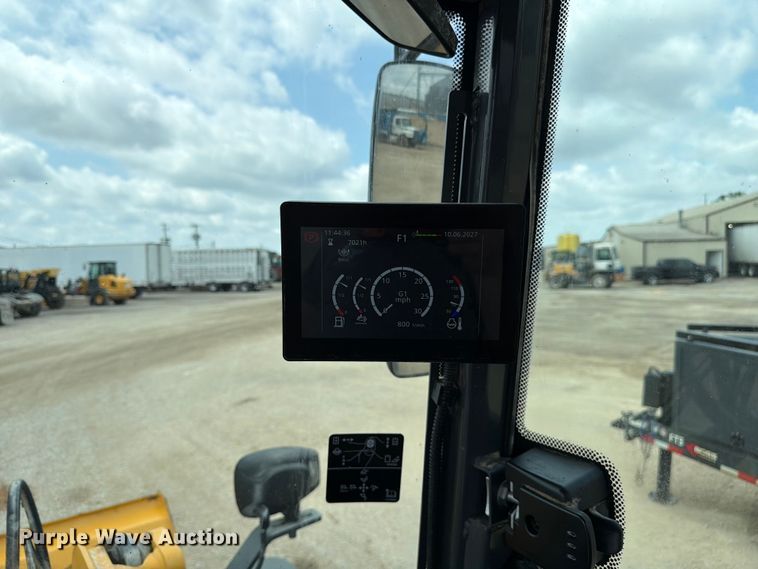 image for item ER3023 2024 John Deere 344P wheel loader