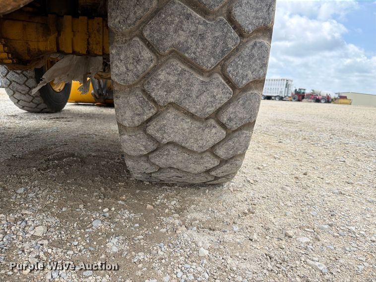 image for item ER3023 2024 John Deere 344P wheel loader