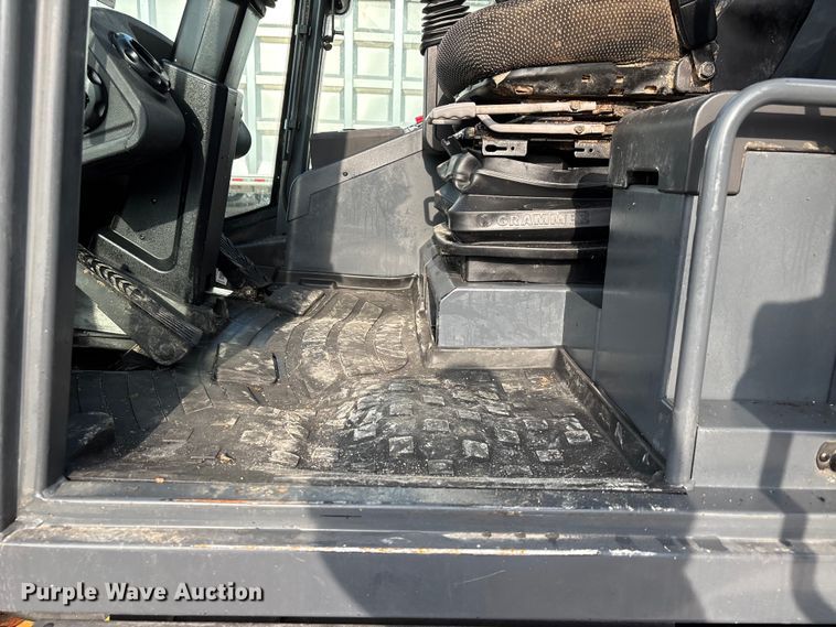 image for item ER3024 2023 John Deere 324P wheel loader