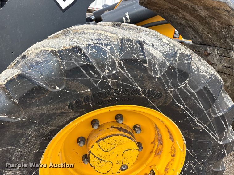 image for item ER3025 2024 John Deere 324P wheel loader
