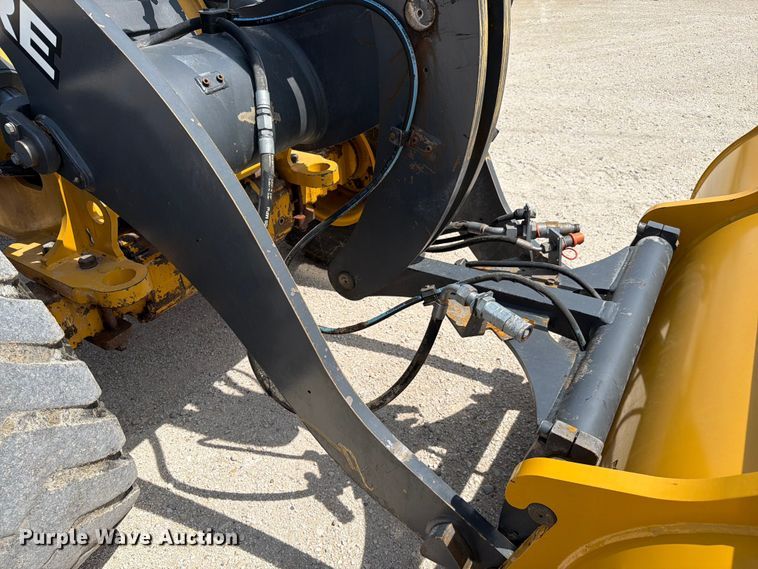 image for item ER3026 2024 John Deere 324P wheel loader