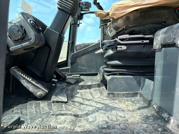 image for item ER3026 2024 John Deere 324P wheel loader