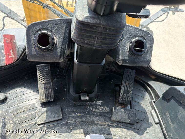 image for item ER3026 2024 John Deere 324P wheel loader
