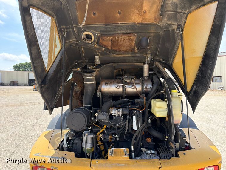 image for item ER3026 2024 John Deere 324P wheel loader